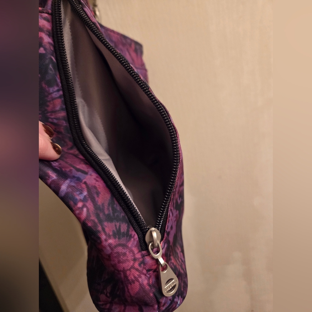 Baggallini Sorrento RFID Hobo Bag in Orchid Tie-Dye - Picture 4 of 9